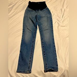 Levis maternity jeans small